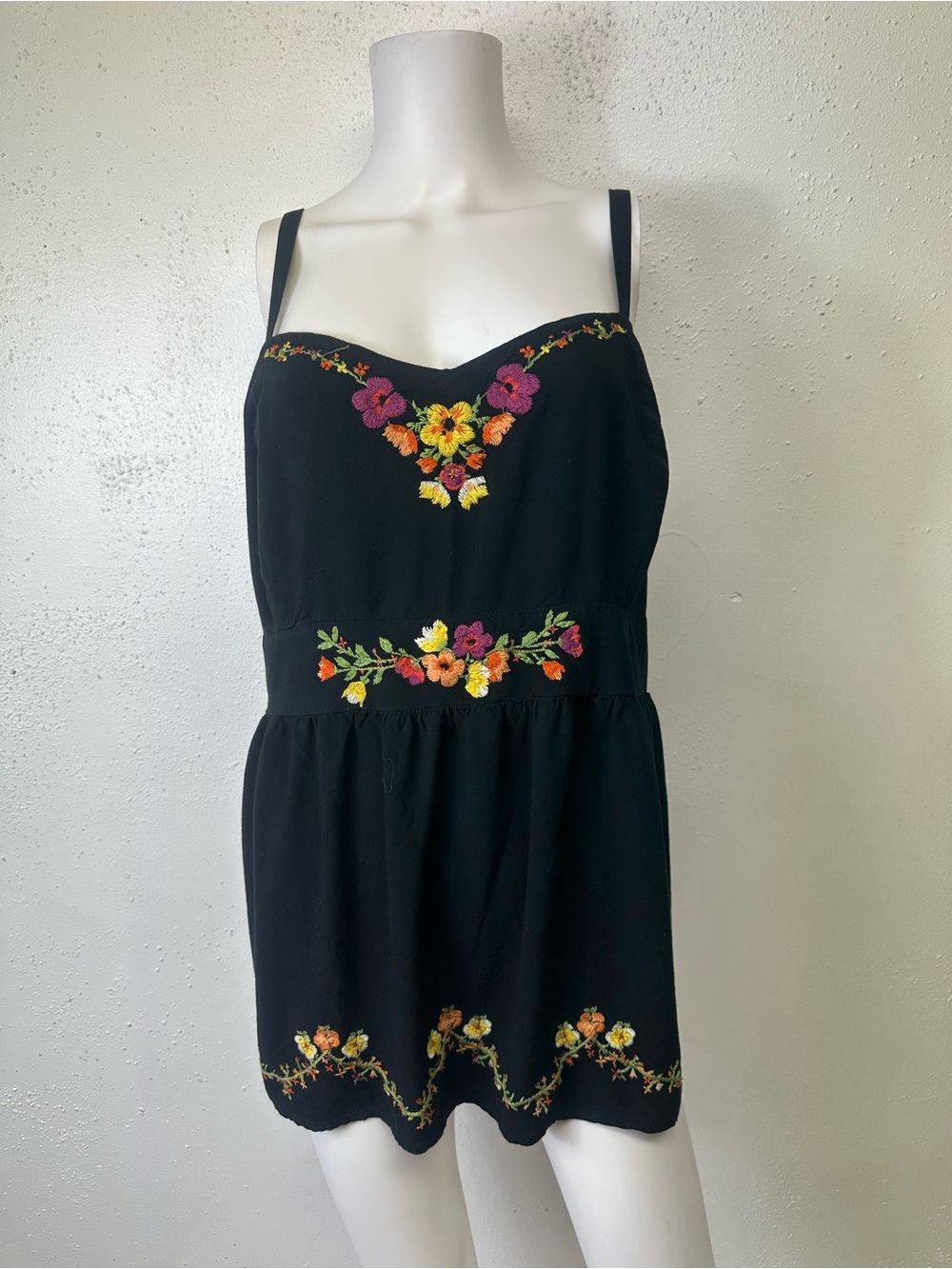 torrid Black Floral Embroidered Tank Top